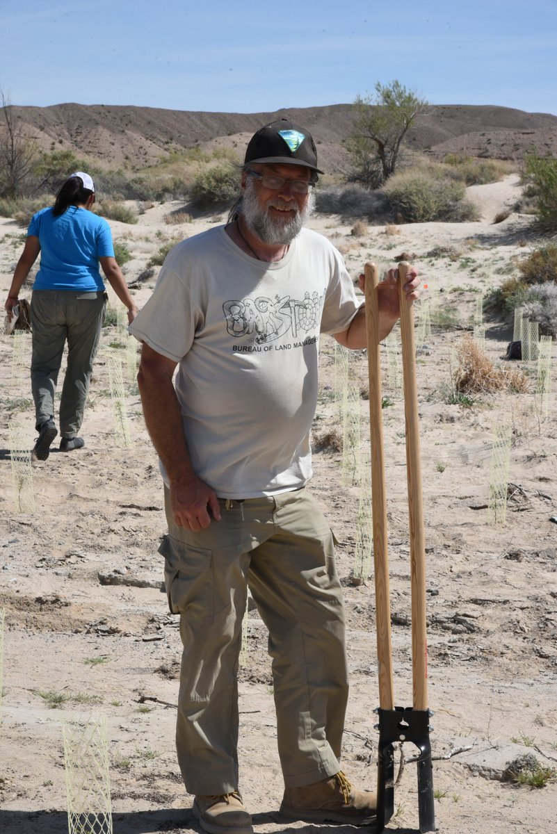 BLMca's tweet image. It's #NationalHaveFunatWorkDay! 🎉Some of our hard-working BLM employees love their jobs so much they can’t help but have a fun day at work! We appreciate everything they do to continue the mission of sustaining the health, diversity &amp;amp; productivity of California’s #publiclands.