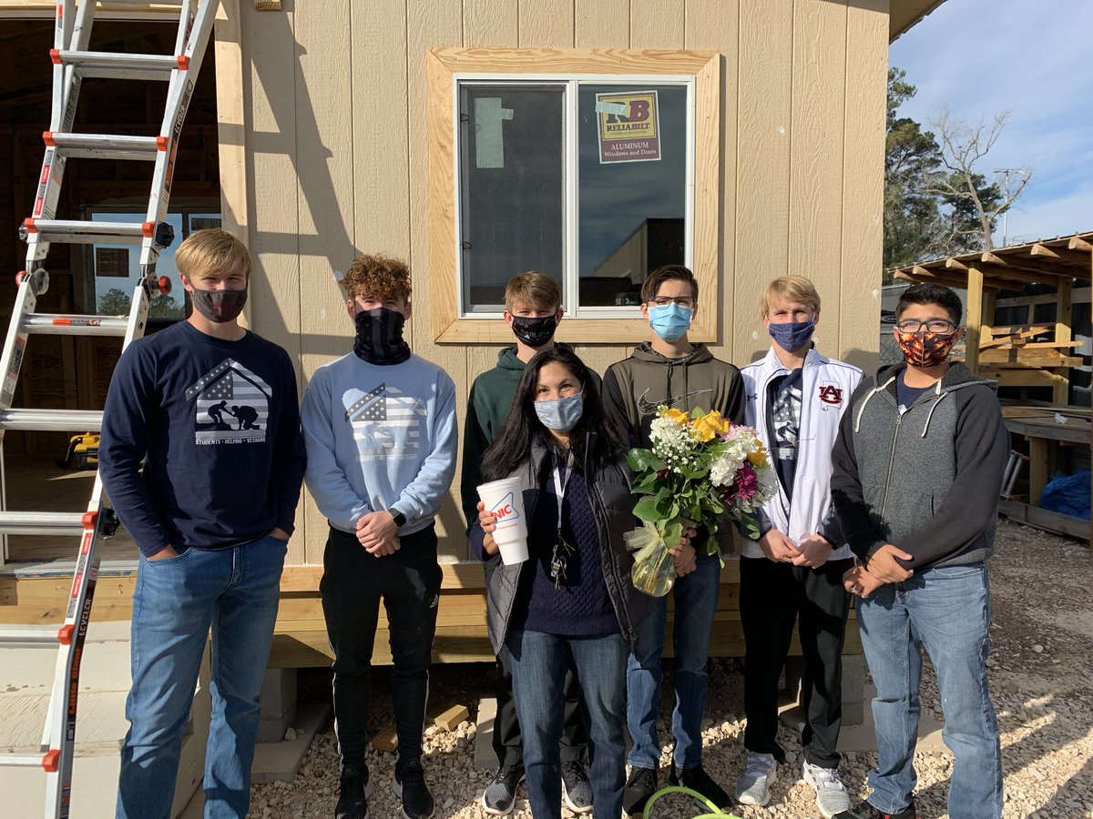 Congratulations to KPark’s Teacher of the Year - Mrs. Taylor. She exemplifies service &amp; leads students in helping build Tiny Homes for military veterans 🇺🇸. To the world you may be just a teacher but to your students you are a Hero! #SheIsKPark 💚🖤