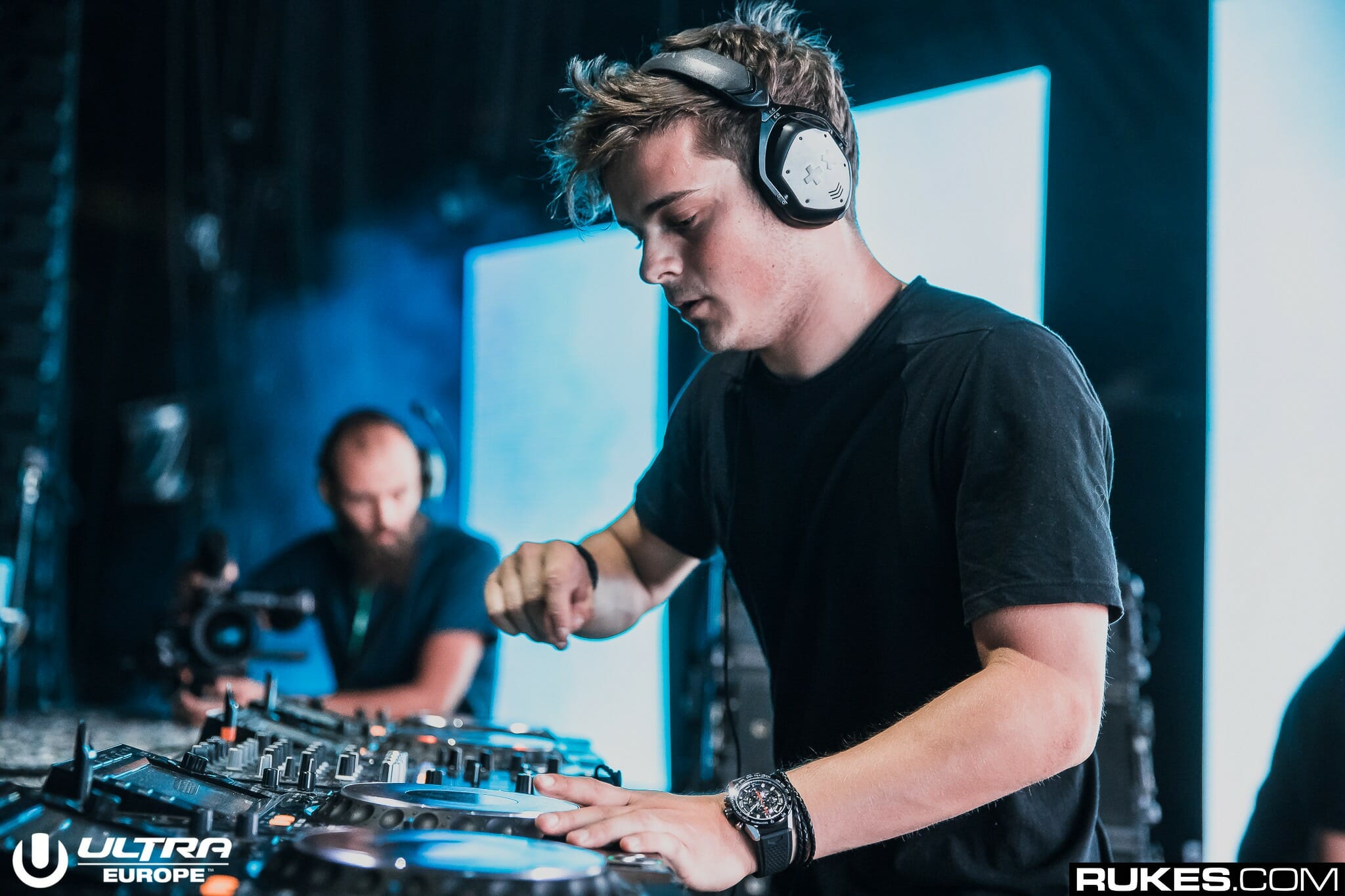 Martin Garrix // Calvin Harris
HAPPY BIRTHDAY MALUMA 