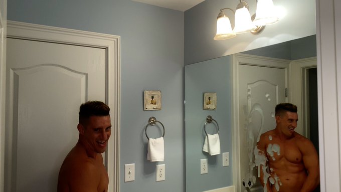Hi, stud. This could be you once you head over to my @OnlyFans page. 😜🍆💦   What are you waiting for?