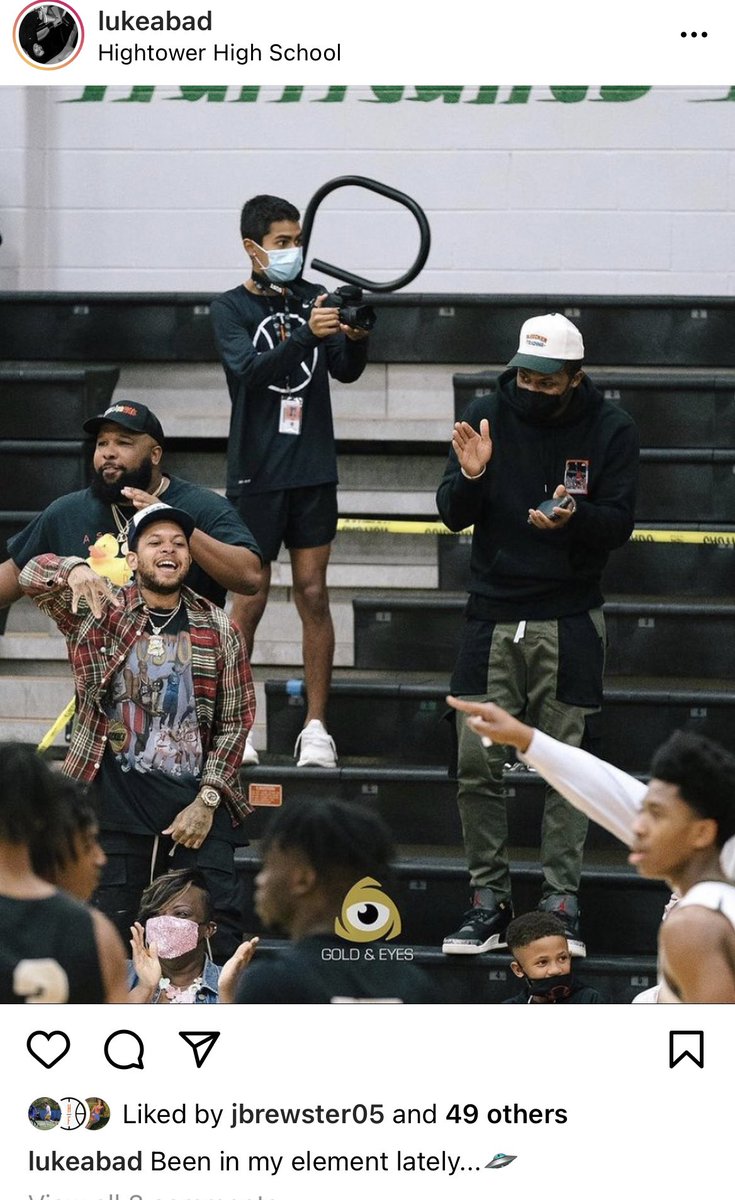 jg_abad's tweet photo. The kid doing what he loves - 🏀🏀#basketballvideography #HightowerHS @deshaunwatson ( don’t leave us 💔💔💔) https://t.co/ynpr7MO45c