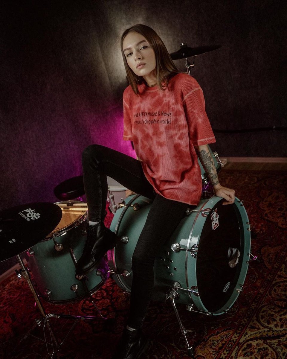 DareToYellow tweet media