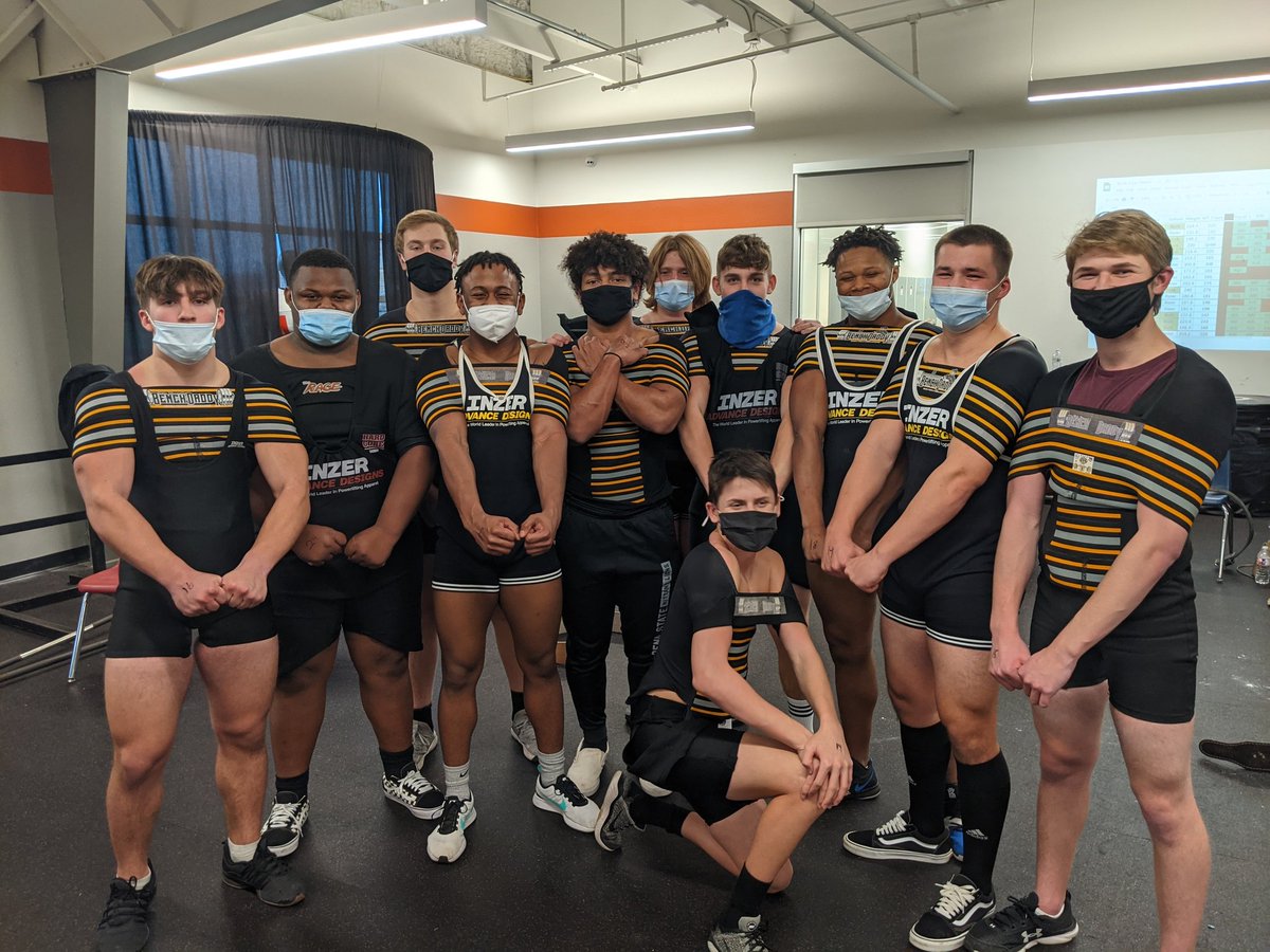 RiderPowerlift1's tweet photo. Representin!!!!!   Boys at Burk. https://t.co/o8wgTVmI5r