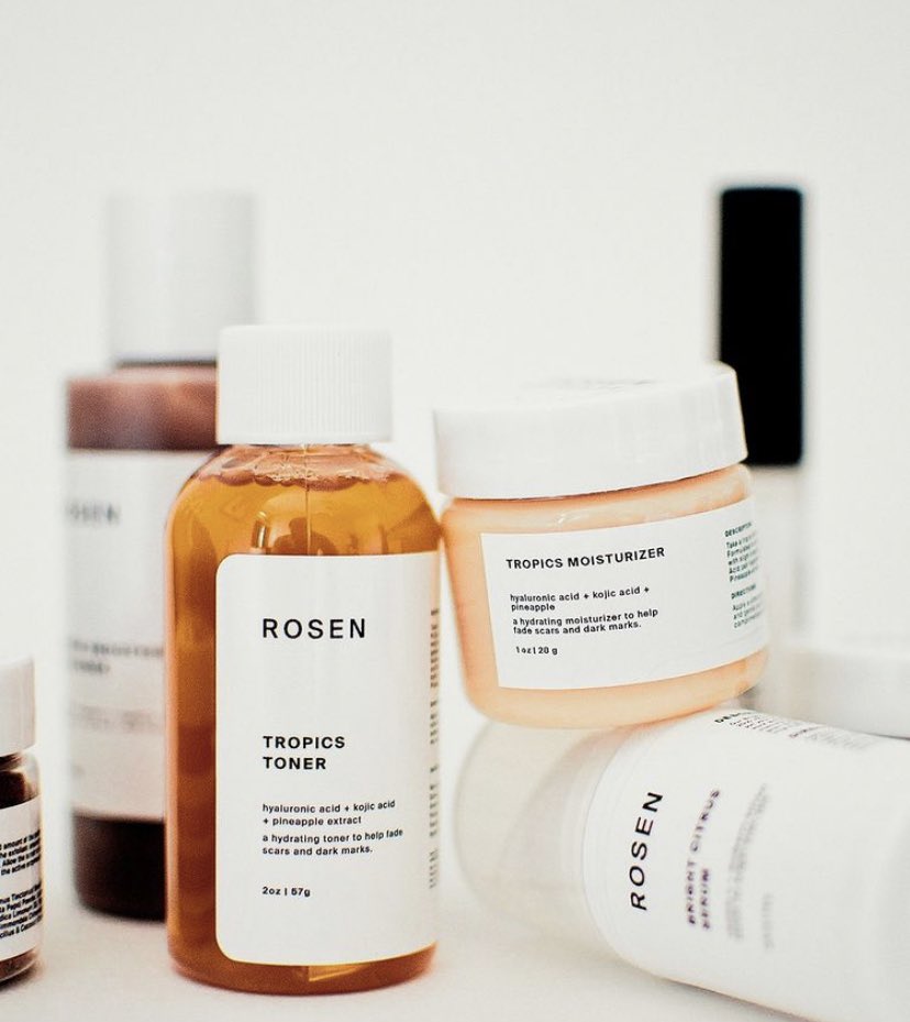 Let’s dive into the tropics toner  [$18.00] – [Key ingredients]-Ananas Sativus Fruit-Kojic Acid-Papya Powder-Hyaluronic acidOkay? These sound nice… but what do they does? Heard you –