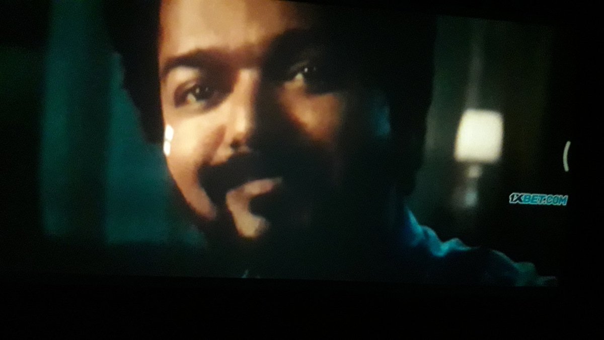 vaathipranu's tweet photo. What a smile❤😍

@actorvijay #Master #VijayTheMaster 
#masterprime https://t.co/DWbnviTrlu