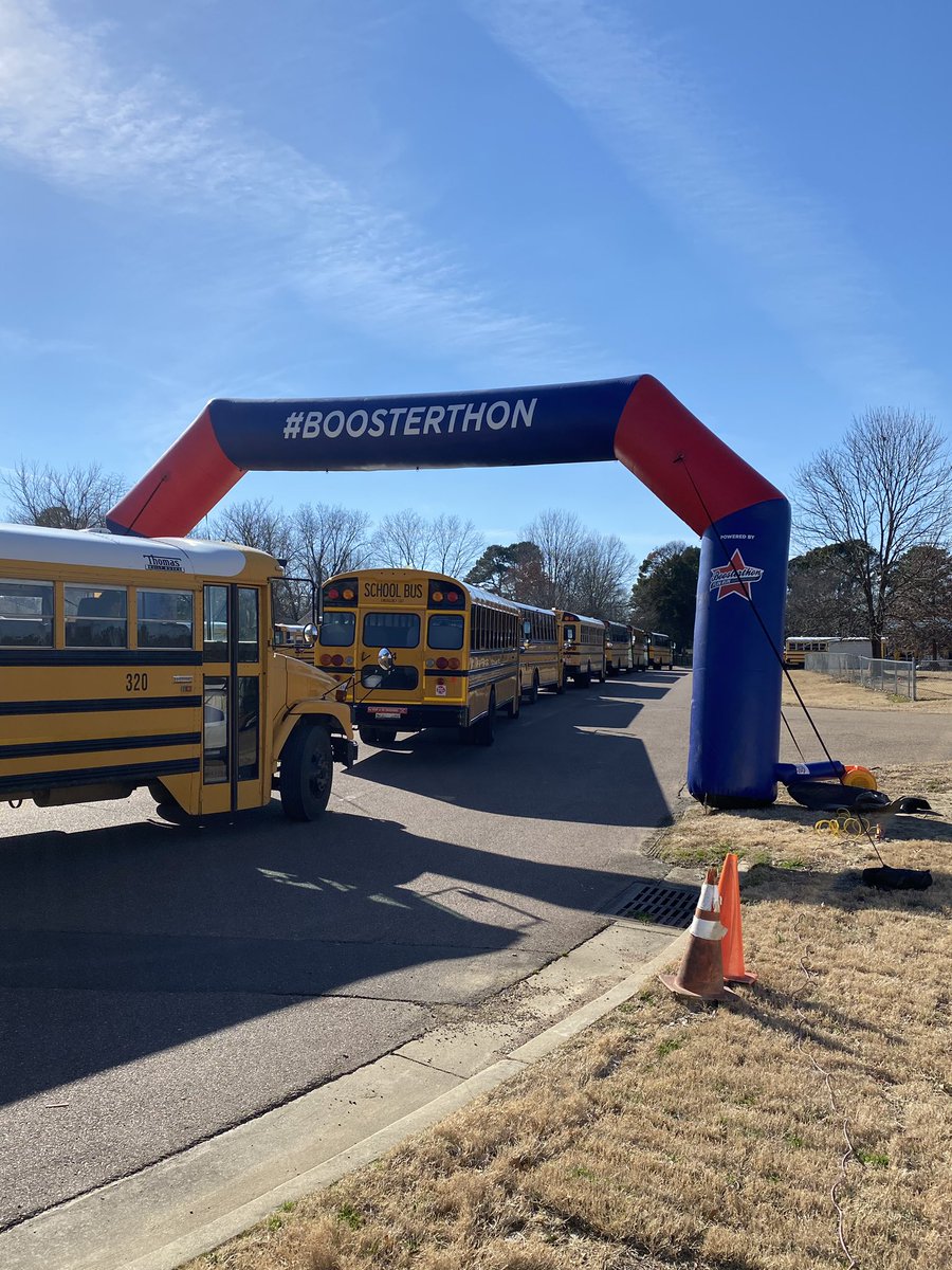 TweetDCS_HES's tweet photo. #boosterthon at HES has begun! #TeamDCS https://t.co/ciylrTcxww