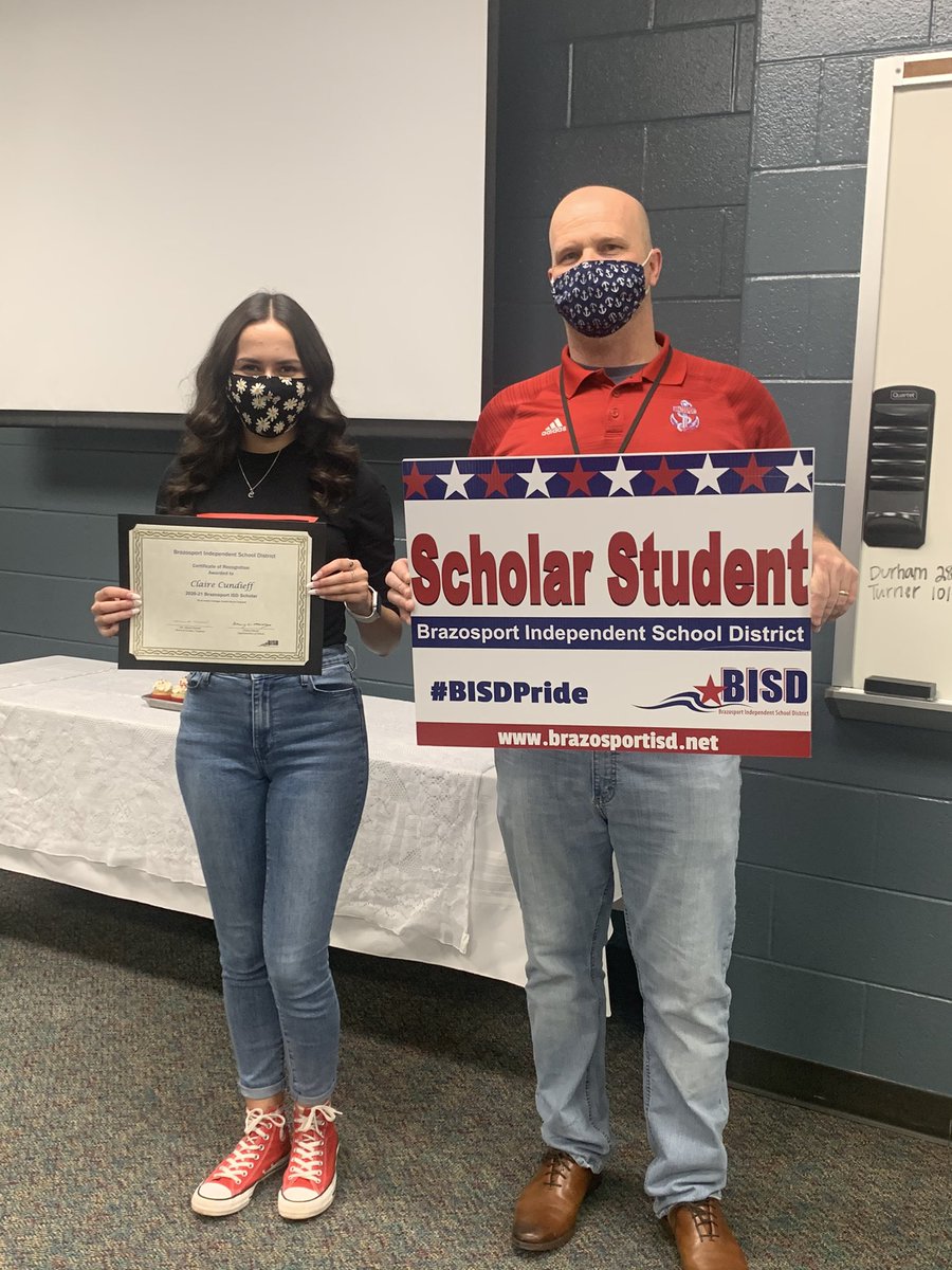 RitaC11900705's tweet photo. Proud mom❤️
Congratulations to all of the @AlwaysExporter scholar students! #bisdpride thank you to @BrazosportISD for recognizing their hard work https://t.co/qtjGRBfO3p