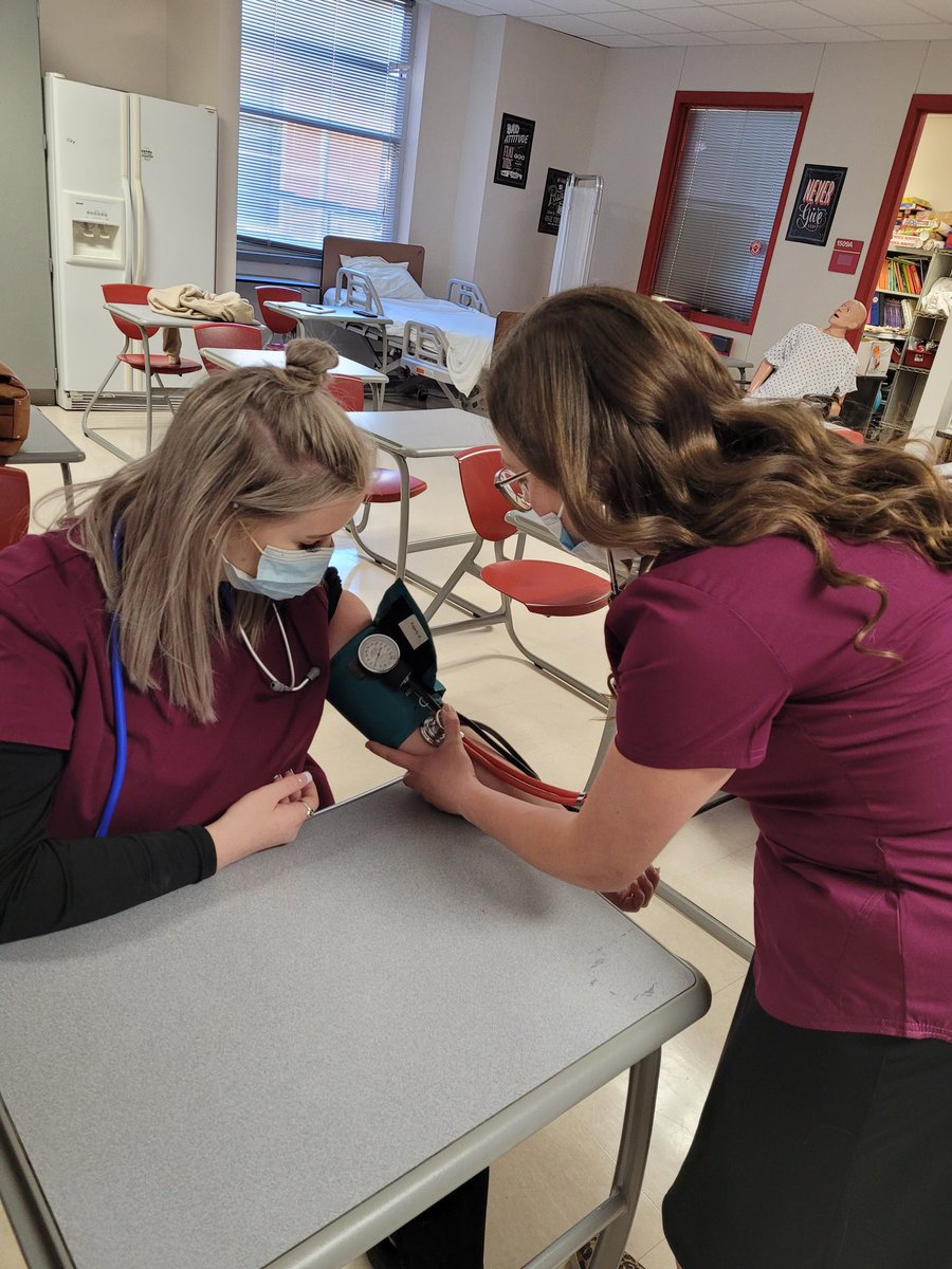 SHSHealthcare1's tweet photo. Learning blood pressure in CNA
@SplendoraISD @SplendoraCTE https://t.co/gdpqW05UV5