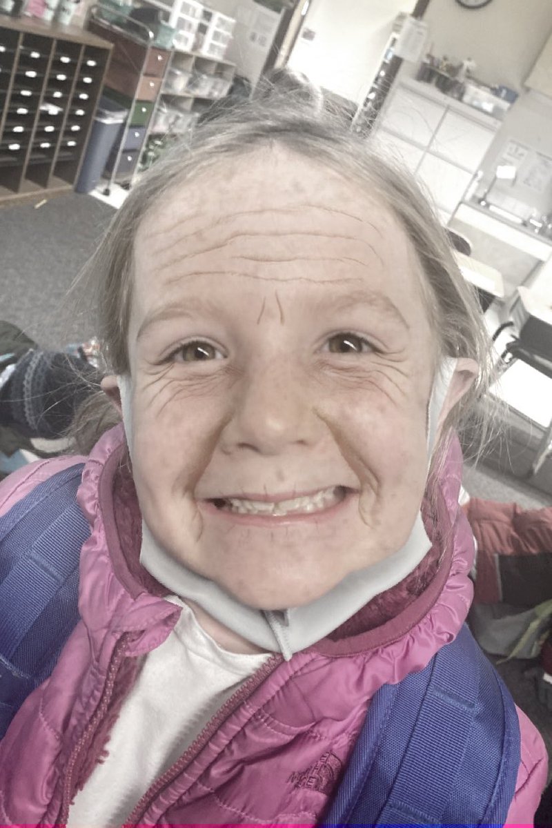 kayleighhh93's tweet photo. My first graders are officially 100 days smarter! They’ve aged a bit, but still pretty adorable! ❤️#mges #firsties #firstgrade #100thdayofschool #agingbooth https://t.co/8hah5Wwz4r