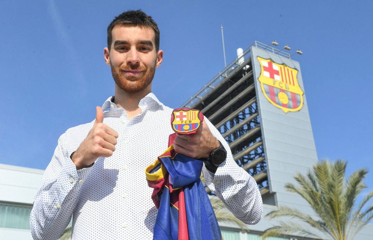 RogerRiera_'s tweet photo. Torno a casa 💙❤️ https://t.co/JRJqSidpc6