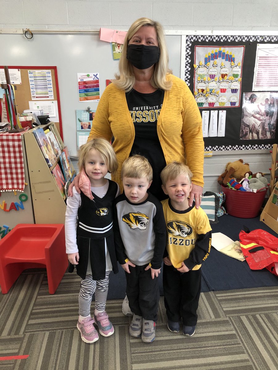 CCLSBaker's tweet photo. Team shirt day showing our Mizzou fans!  ⁦@CCLSChargers⁩ https://t.co/KO2gAjf8KD