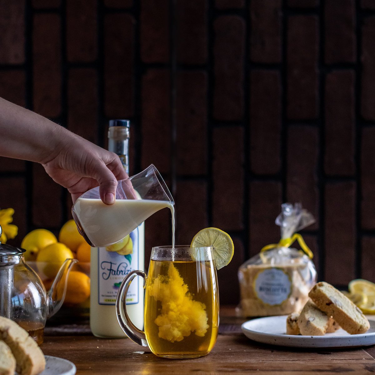 The only thing better than a good cup of tea is one with Crema Di Limoncello in it. Oh, and if you need some biscotti, we know a place 😊

Recipe:

Tea Time Cocktail
*Vanilla Chai Tea
*2 Oz Crema Di Limoncello

Biscotti for dipping
fabrizialemonbakingcompany.com/collections/ba…

#limoncello #lemon