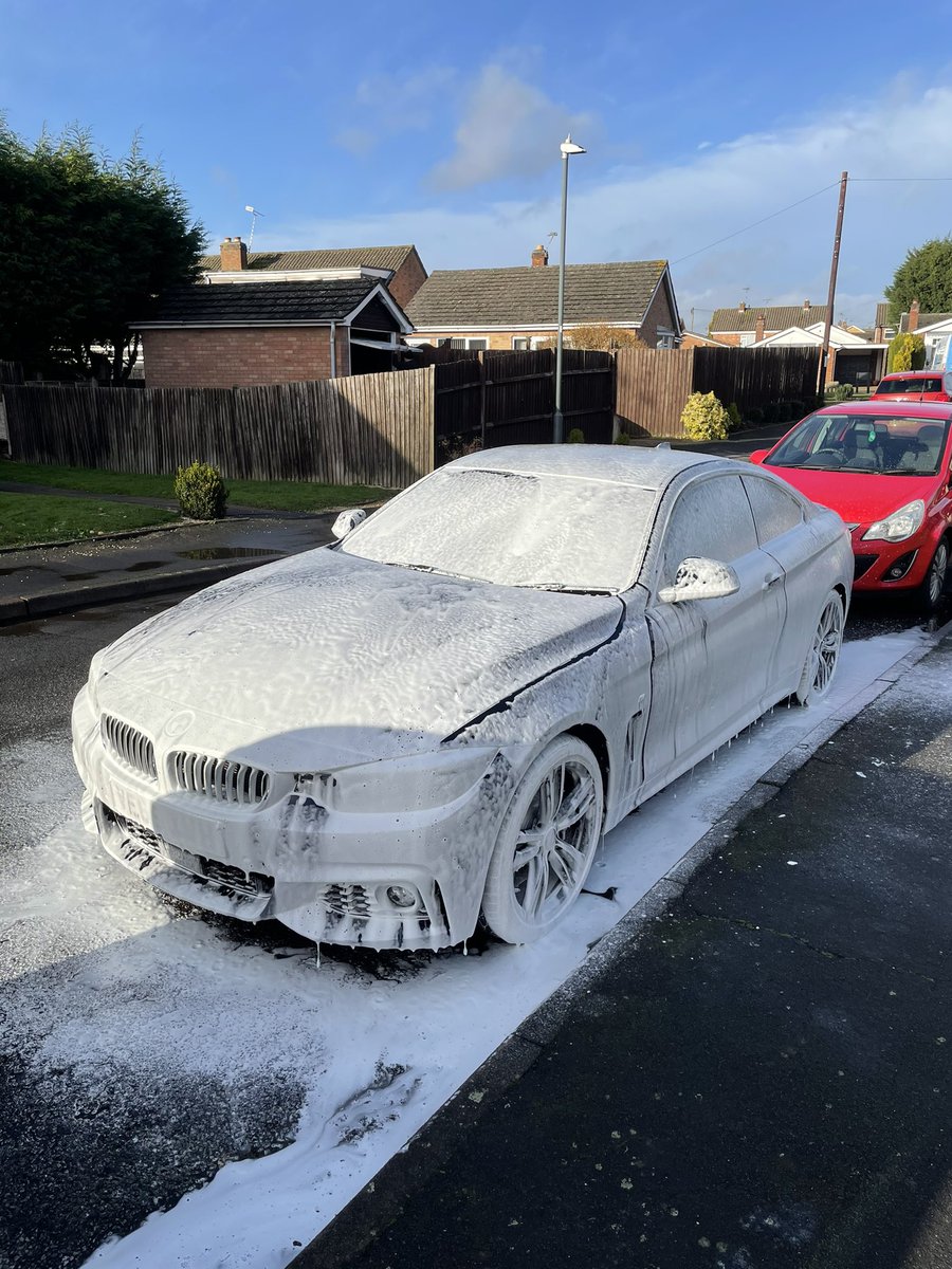 thesupercarsta1's tweet photo. Gave the new motor a wash today. Any affordable recommendations for removing swirl marks? #bmw #4series #430d #bmw4series #bmw430dcoupe #bmwcoupe #detailing #paintcorrection #bmwindividual #tanzaniteblue #f32 #bmwf32 #tanzanitef32 https://t.co/Zyo4aDYxZF