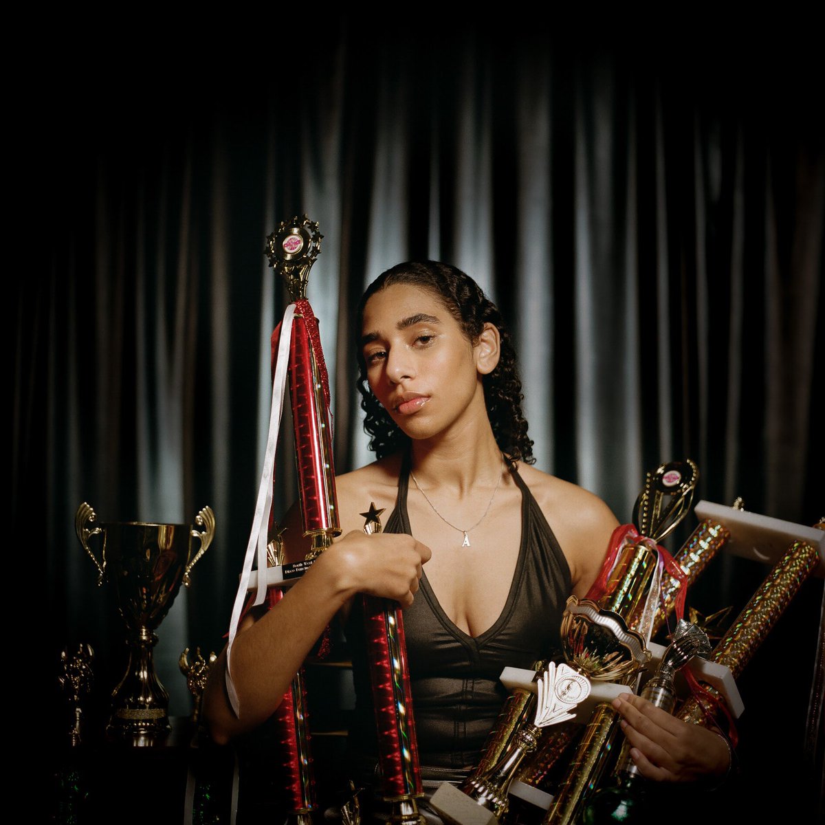 alphamariaaa's tweet image. My third EP VS EVERYTHING is available everywhere now. Hope you  all enjoy  🌍🏆🖤

Thank you to everybody involved in helping make this EP &amp;amp; thank you to everybody who listens and shares🤞🏽

dirtyh.it/vseverything