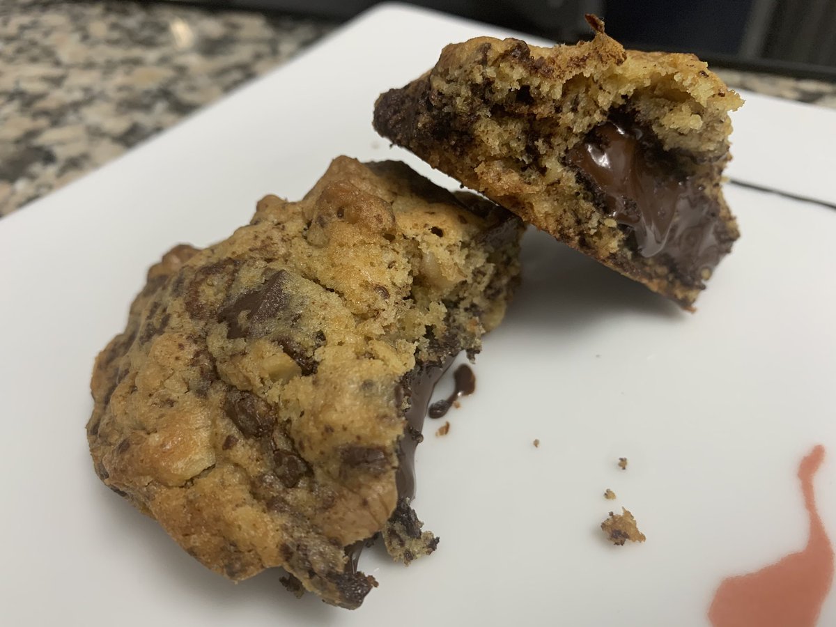 Hoy ha tocado hacer galletas <a href="/SuperPilopi/">Superpilopi</a>   Riquísimas, pero llenan más que el pan élfico.