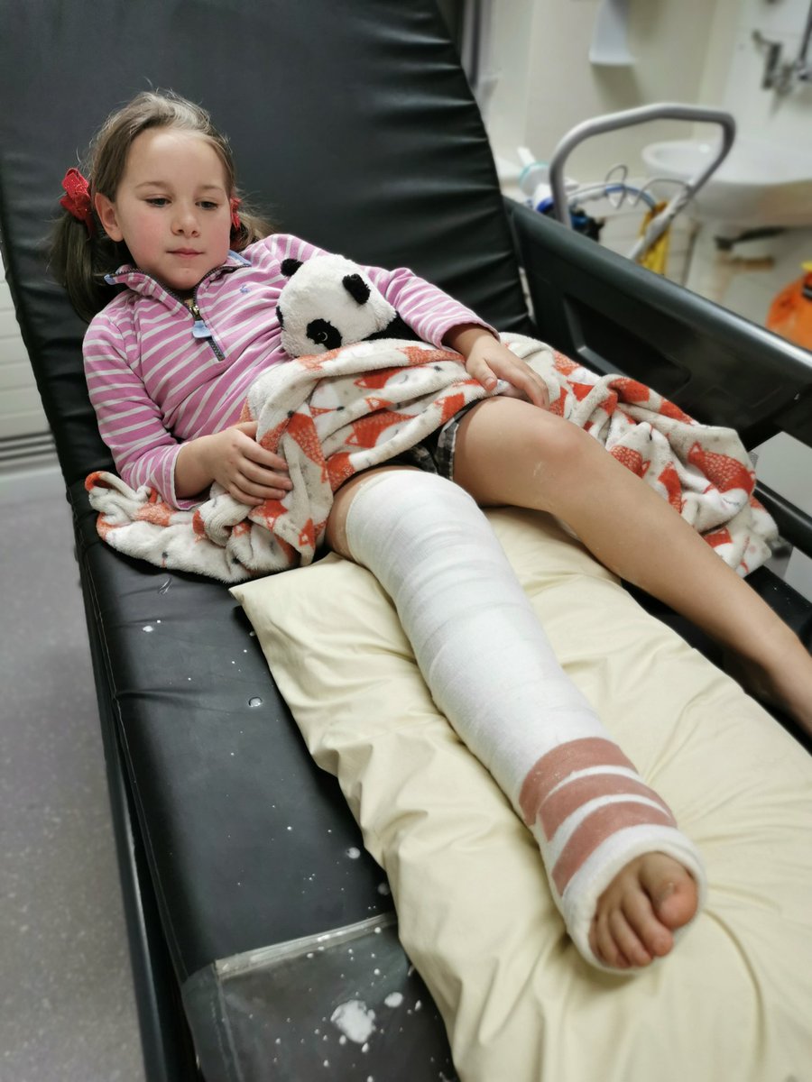 Thank you to the wonderful staff of Camborne Redruth #minorinjuries unit for taking care of my brave little 5 yr old (& her panda!) yesterday. Broken tibia, ouch! Off to #fractureclinic on Monday 🤞 #brilliantcare