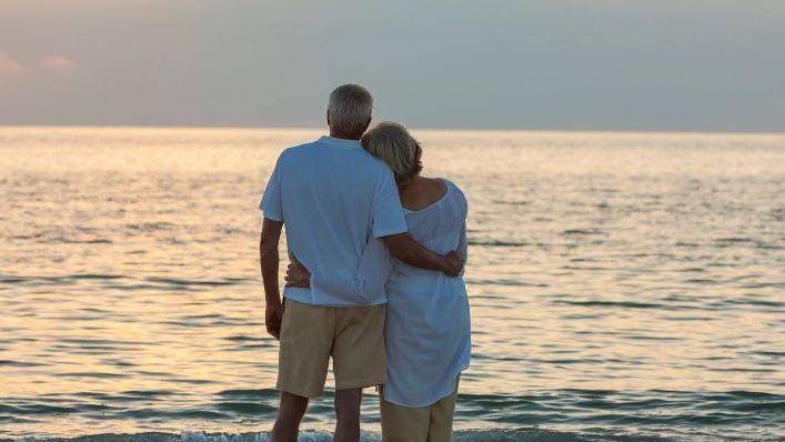 CoveInnNaples's tweet photo. Make time to take time... together. #bethebestvalentine #makeplans https://t.co/sQVWlhBVAb https://t.co/9GcU1tt1G3