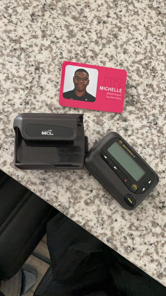 NVZNWRLD's tweet photo. @JonFreier Imma hit y’all with this one😩 #Throwback #PageMe #NoSiGOnMyBeeper #MCI @JonFreier https://t.co/pAMspJNVwf