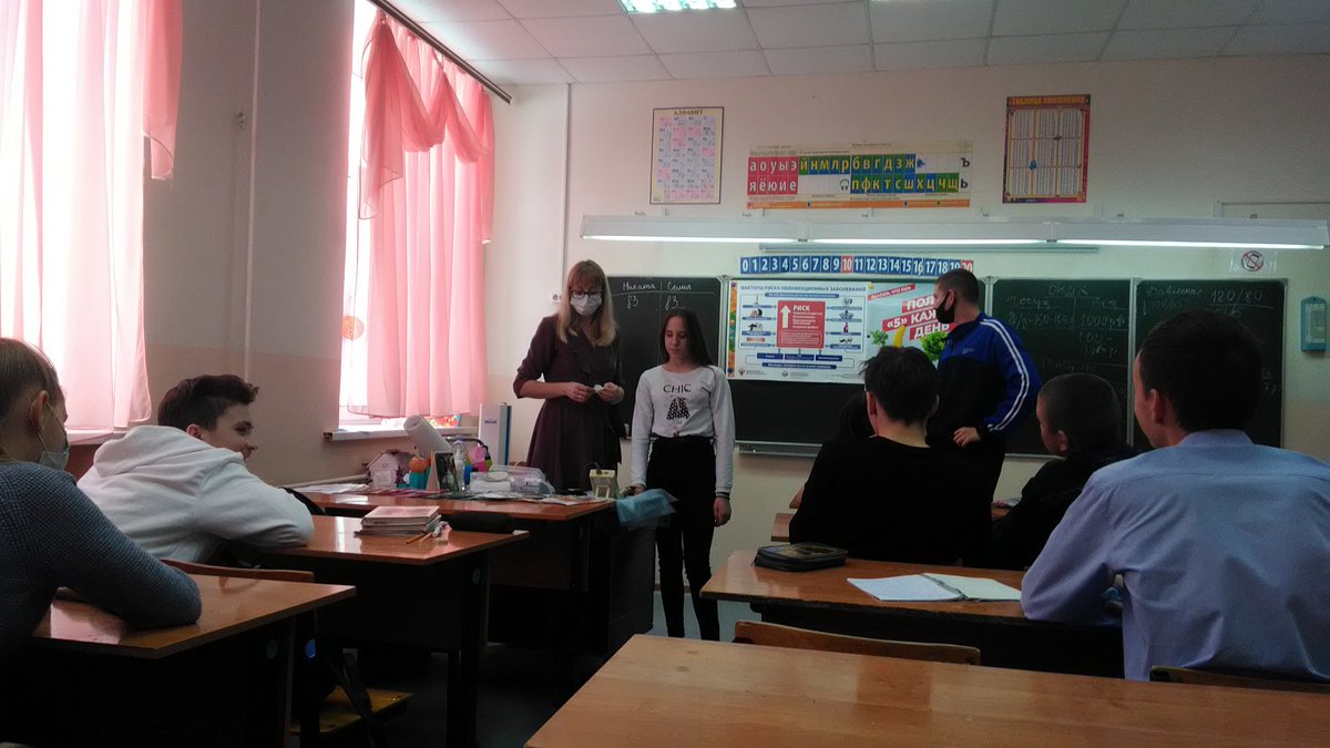 В школе 22 г.Сызрань для 8 классов провела уроки ЗОЖ по теме: "Цифры моего здоровья. Почему важна профилактика болезней?". Теперь ребята знают как правильно посчитать ИМТ, пульс и давление. В заключении все вместе вывели формулу здоровья!