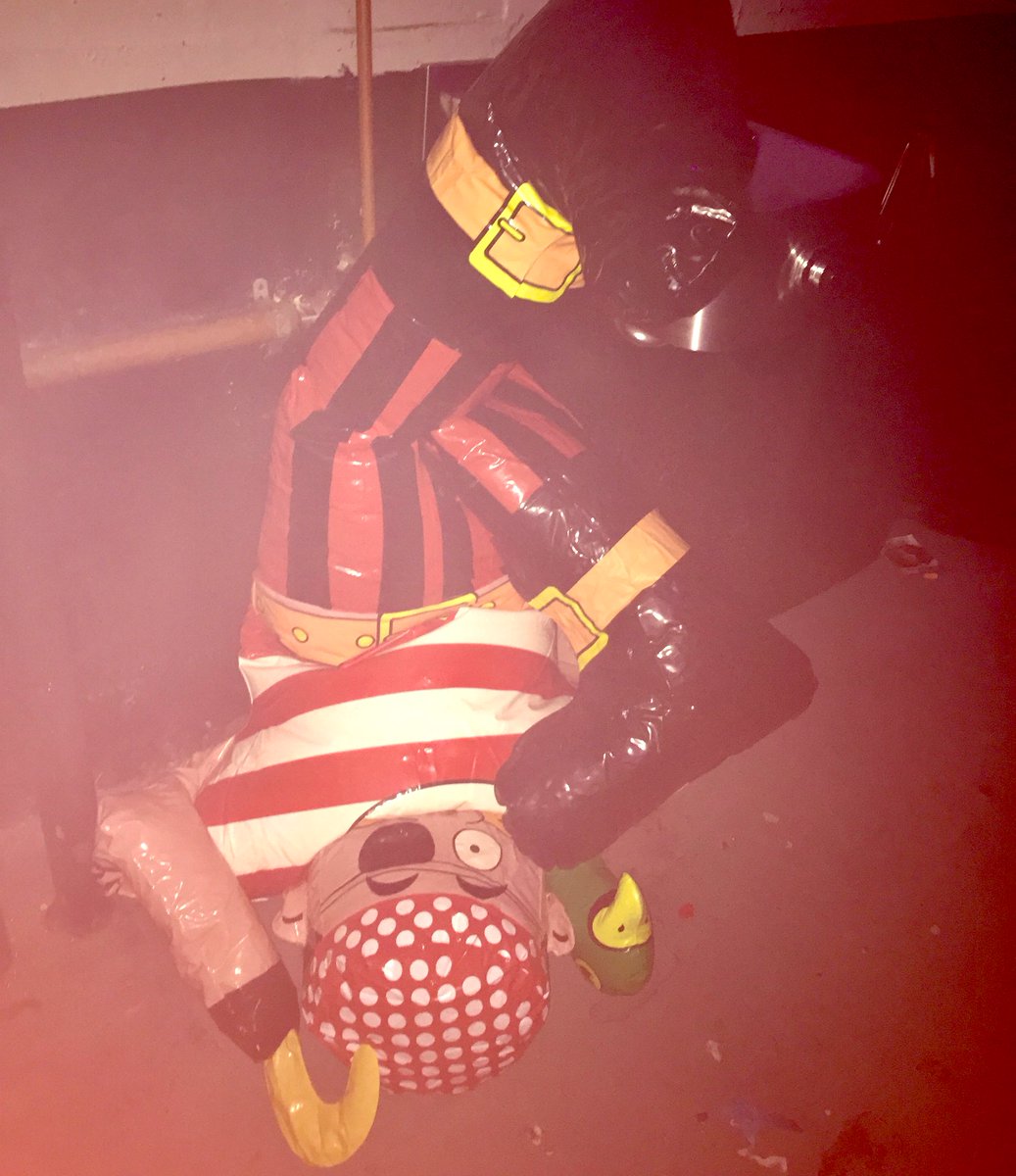 bootiemashup's tweet photo. #ThrowbackThursday — Go home, Hookie. You’re drunk.
#hookie #piratemascot #inflatablepirate #orientaltrading #bootiemashup #bootiesf #dnalounge #tbt https://t.co/dAUChbZtuz