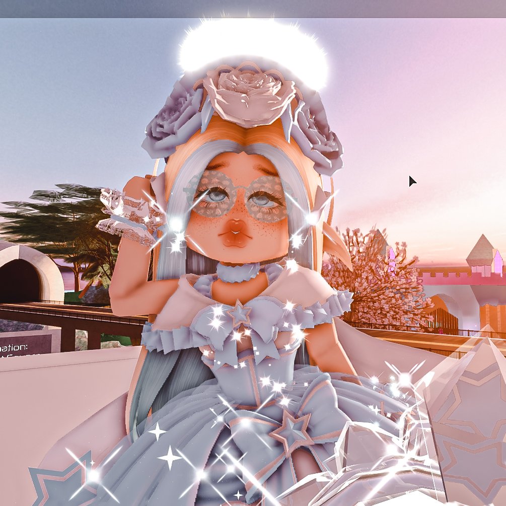 strxberrymilkii's tweet photo. Shaders are back! 🥺💖💖💖
.
.
.
#RH #RHTC #rhoutfithacks #rhhacks #royalehighstyle #royalehighoutfits #royalehighideas #RHOH #royalehigh #royalehighhalos #ROYALEHIGHTEASPILL #RoyaleHighTea https://t.co/HJ0itQa6oj