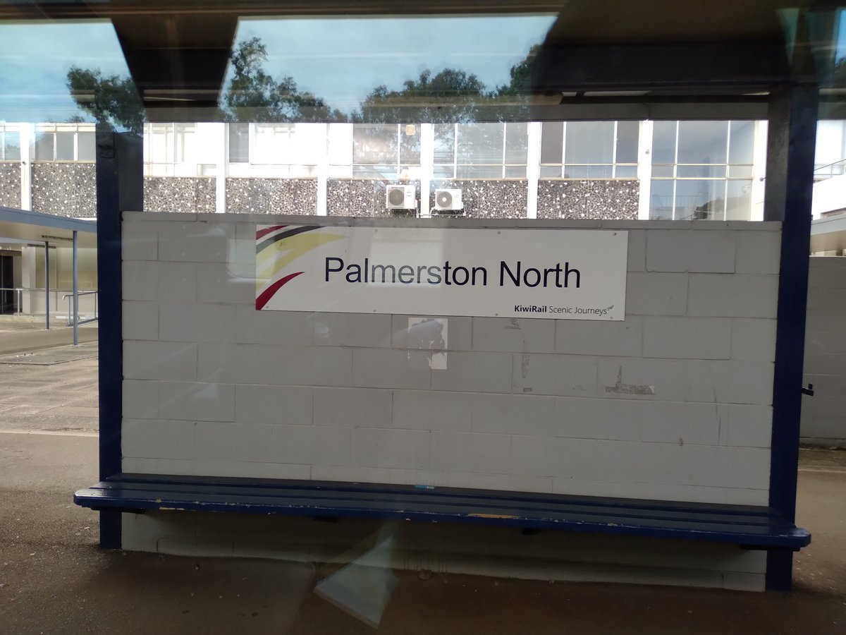 RavensIvy's tweet image. Hey Palmy 👋 #onatrain  #NorthernExplorer #greatjourneysofNZ