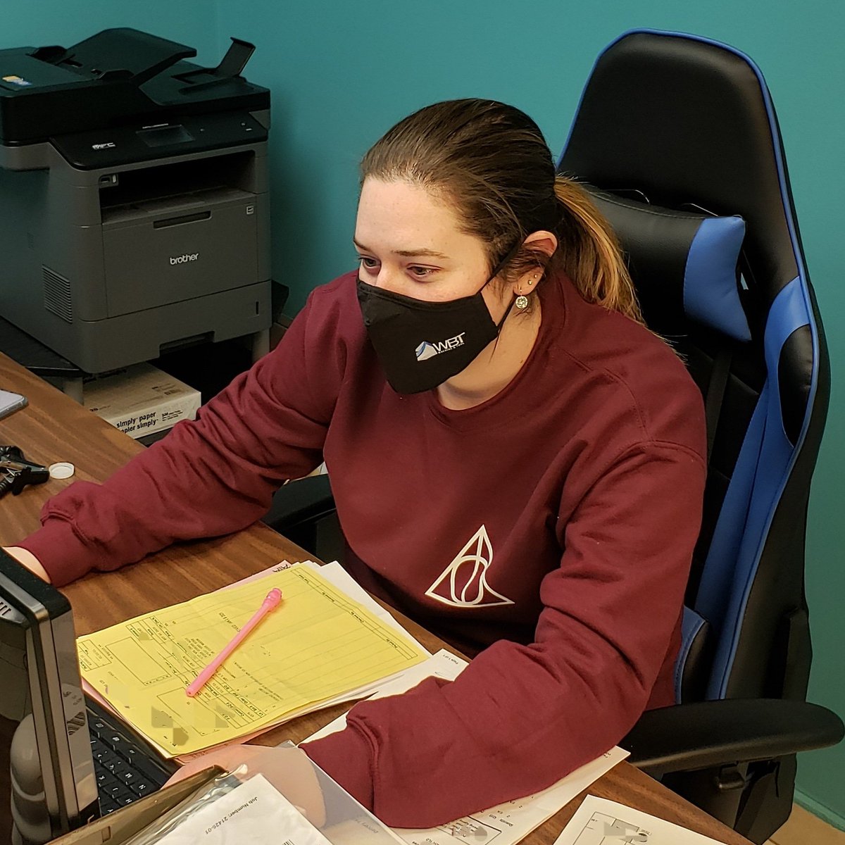 WBT_Machine's tweet photo. Kaitlyn rocking our new WBT reusable masks.
We made the switch from disposable masks to do our part and reduce pollution. Throw away masks are becoming the new "shopping bag" problem in our waterways, so we chose to go green. #wbtmt #yqg #wincity #manufacturing #covid19 #GoGreen https://t.co/GQe384ahz8