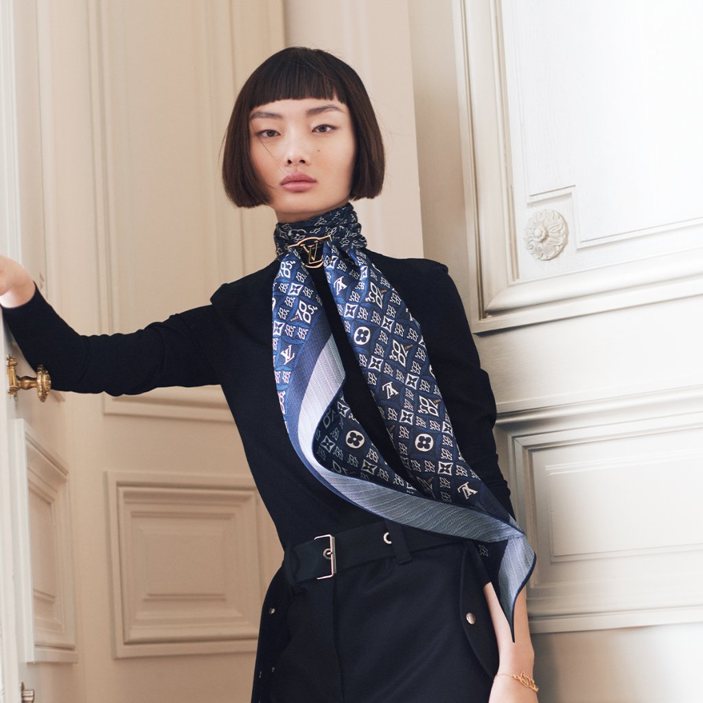 louis vuitton head scarf for women