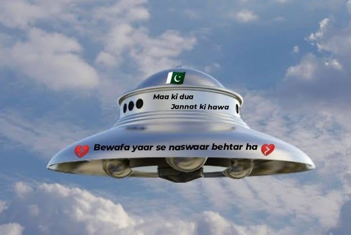 propsolutionz's tweet image. UFO spotted in Pakistan be like ...

#kay94 #FunPak