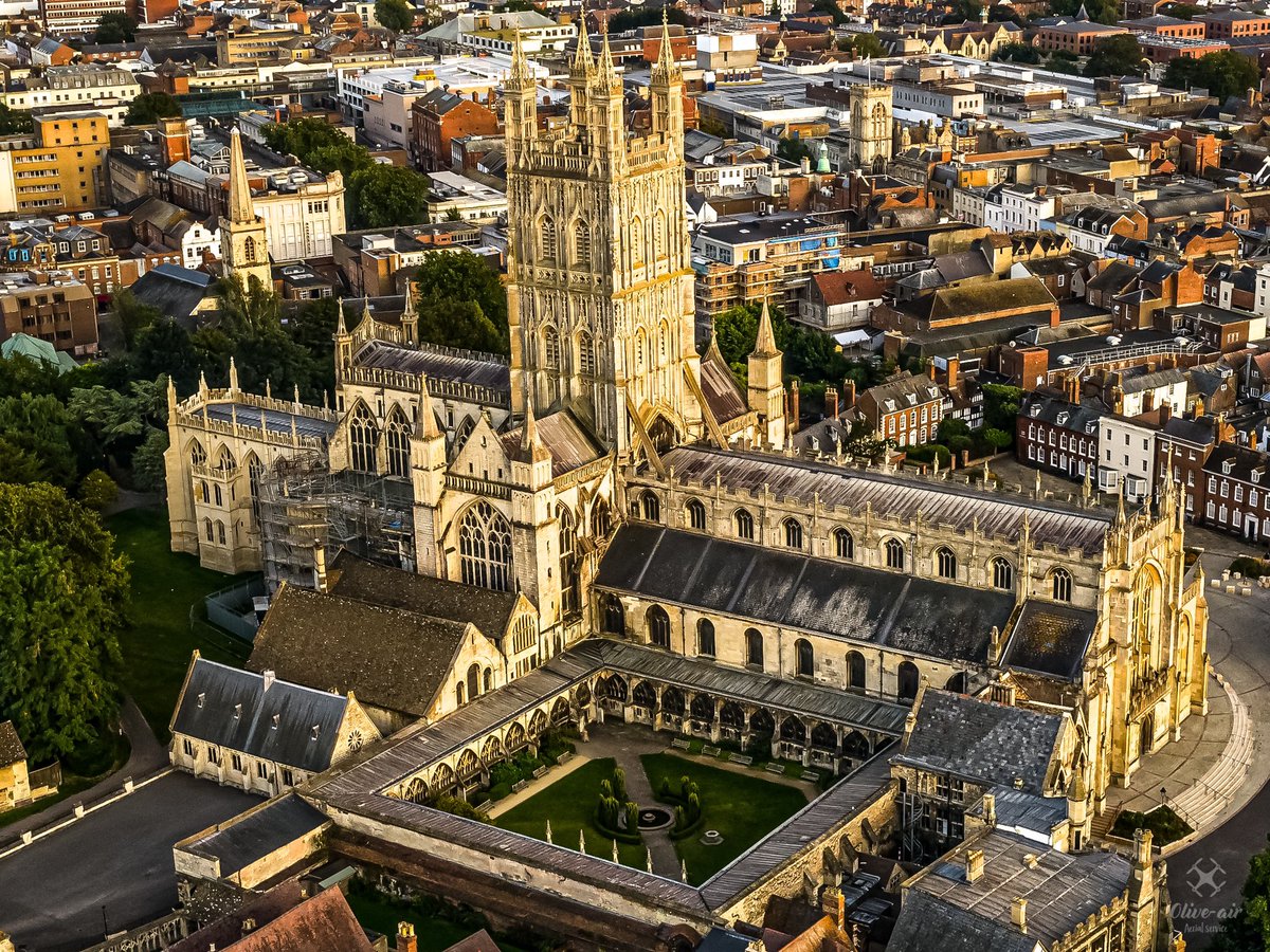 air_olive's tweet photo. Gloucester Cathedral

@GlosLiveOnline @gloswildlife @VisitGlos @glhour @cotswoldlife @soglos @VisitGloucester @BBCGlos @FourGatesGlos @GlosCathedral @GloucesterCT @Gloucester_News https://t.co/RNNnnyt15s