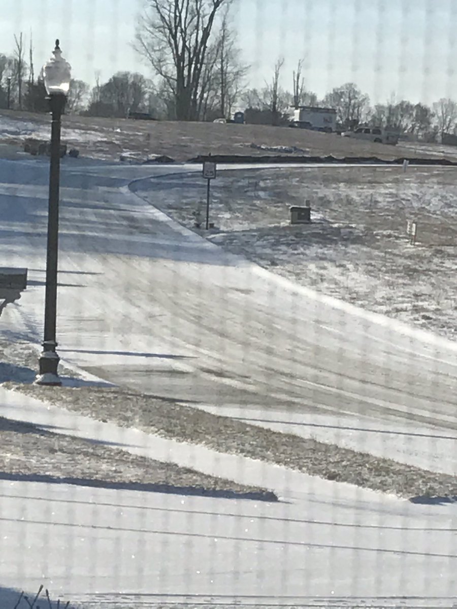 RobRueff's tweet photo. Got the shopping done; waited for the snow to melt then got out for five easy miles #runchat #dowork #improveeveryday #aimhigh #commit #driven #relentlesslypursue #hansonsmarathonmethod #processfocused #enjoytheprocess #trainhard #grit #runhappy https://t.co/KO9gDlTmhH
