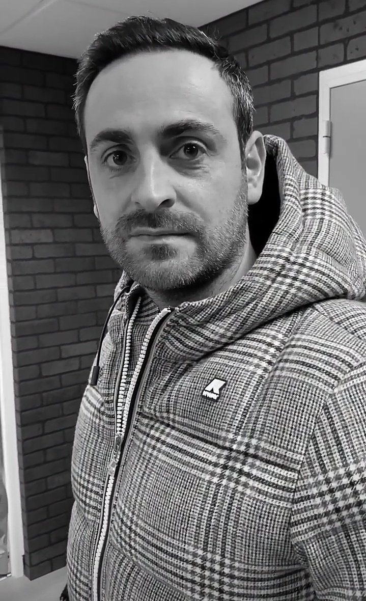 Il serait parfait @CamilleCombal en Ă©gĂ©rie d'une marque de parfum đ€đ€ https://t.co/24VyRHlVlp