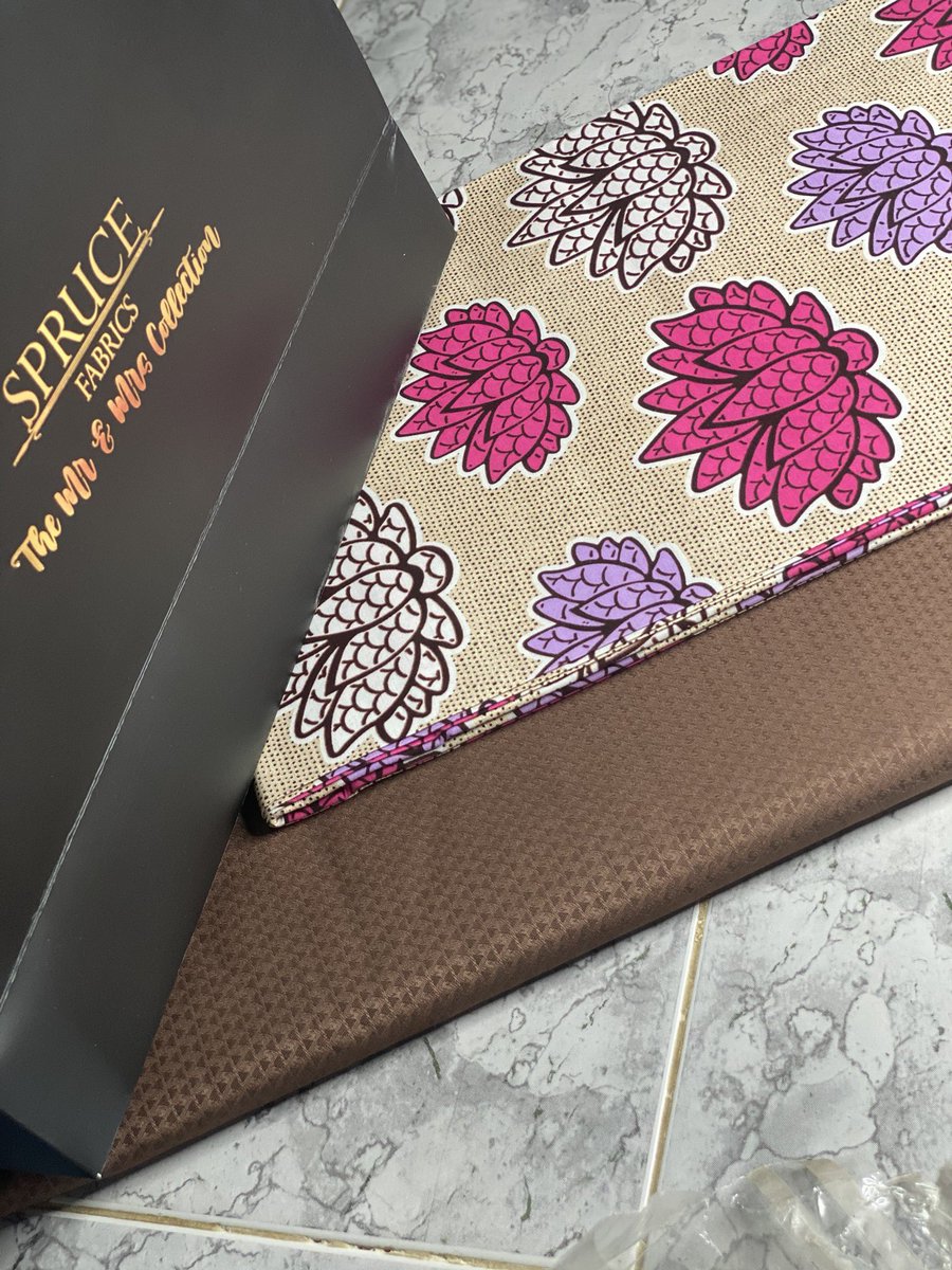 spruce_fabrics's tweet photo. Mr&amp;Mrs collection❤️ (A 2% discount on all our MR&amp;MRS collection).
133,280 with 10 super 120.
79,380 with 5 super 120. 
President super 120 
10 yards - 110,000
5 yards - 55,000
Exclusive premium wax
26,000 https://t.co/EpAuLY2XKP
