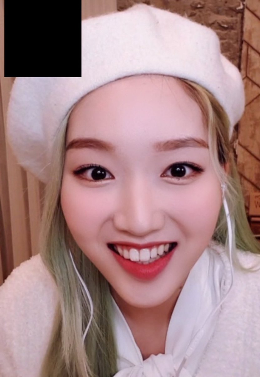 wonniethinker's tweet photo. there's just something about gowon in berets https://t.co/mFWpO9P5eC