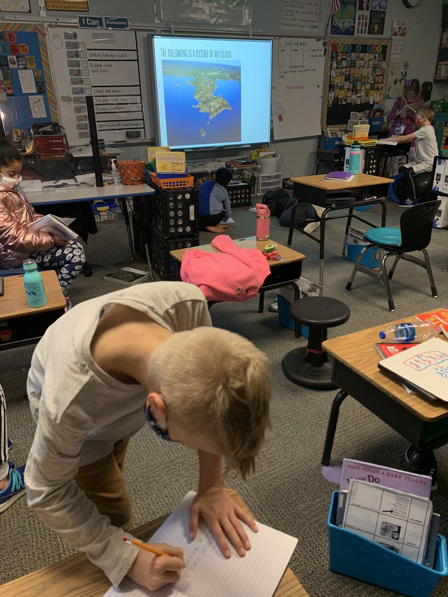 SandersScholars's tweet photo. EXPLAIN:
Now that we have grappled with attributes of landforms, students worked to share their thoughts through an agreement circle.
We made sure to quick write our thoughts to avoid groupthink and to engage in confident discourse.
#ParkHillProud #FiveE https://t.co/MhY6U0UIkC