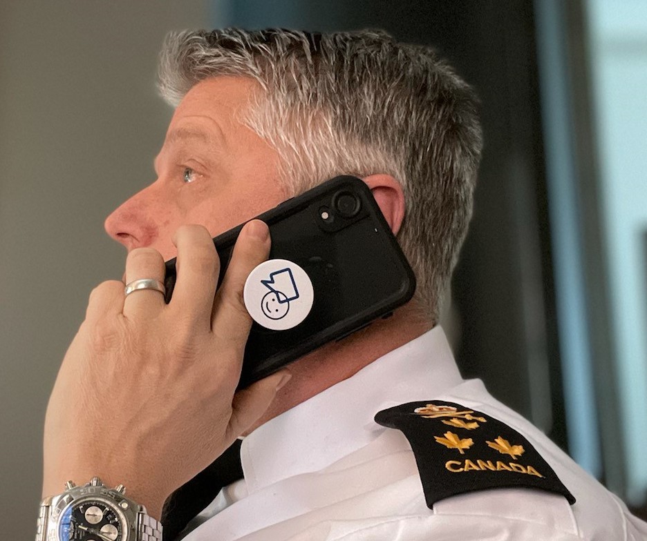 Comd_MPC's tweet photo. I reached out today….did you? #BellLetsTalk #CAFLetsTalk
J’ai posé un geste aujourd’hui...et vous? #BellCause #FACCause https://t.co/WxJO6Ey2sB