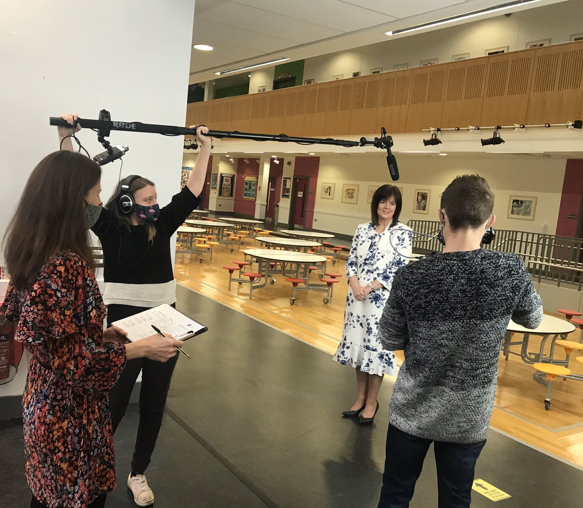 LindseyArmMedia's tweet photo. A pleasure working with staff and pupils at @ashfield_girls to create their virtual open day tour #videoproduction #virtualfilms https://t.co/wLFqFIfgW9