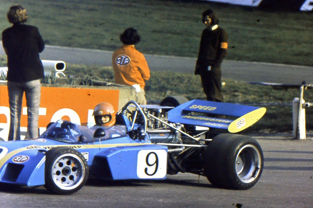 UnracedF1's tweet photo. @mrdemmendaal especially for you! Gijs van Lennep in the Surtees TS11, F5000 car, powered by the Chevrolet V8 engine at @Brands_Hatch during the
VII Race of Champions held the 19th of march 1972.
#RetroF1 #Formula1 #F1 #Formule1 #vanLennep https://t.co/1fo2ApZU11