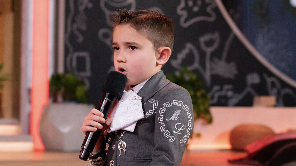This isn’t your normal mariachi singer. He’s better!