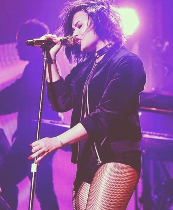 lodge_felton's tweet photo. Happy Lovatic Day ❤️
Años admirando a Demi, es digno de celebrar la dicha de saber que aún la tenemos con nosotros.
#DemiLovato #HappyLovaticDay #lovatics https://t.co/6WK1YkdhXK