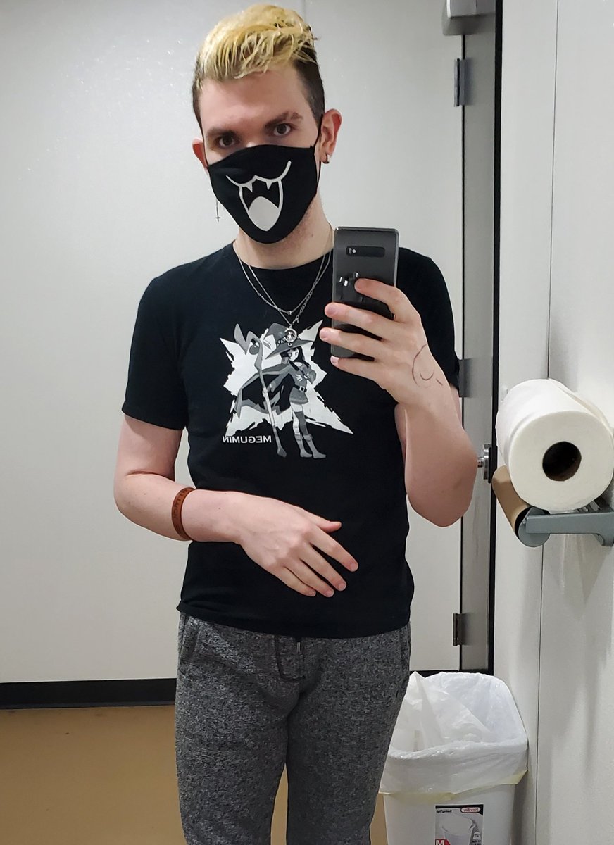 icysuspect's tweet photo. Probably my favorite outfit. https://t.co/vDpm7YWBh8