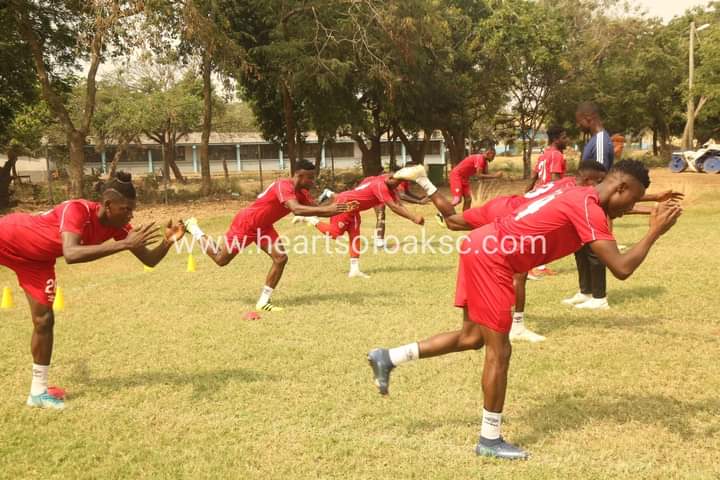 HeartsOfOakGH's tweet photo. Let's step it up for the mantsɛ derby 👊.
Massive concentration.
The focus is to win.

🔴🟡🔵
#AHOSC
#HEARTSOLY
#AccraIsOurs https://t.co/Vz7u47vQ1I