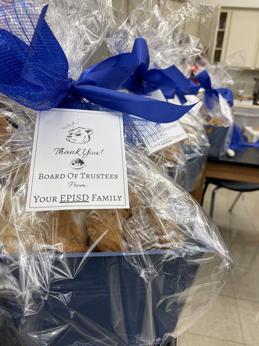 OSOFOODTRUCK's tweet photo. Thank you EPISD for allowing us to be apart of the Board of Trustee Month.! We appreciate everything you do for our District.! #weareepisd #bowieculinary #osostrong https://t.co/NvSuuDo3N9