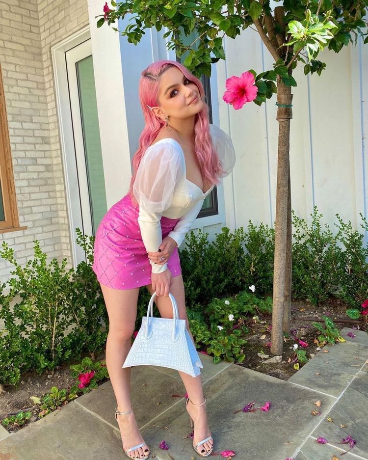 Happy birthday Ariel Winter turned 23 today 