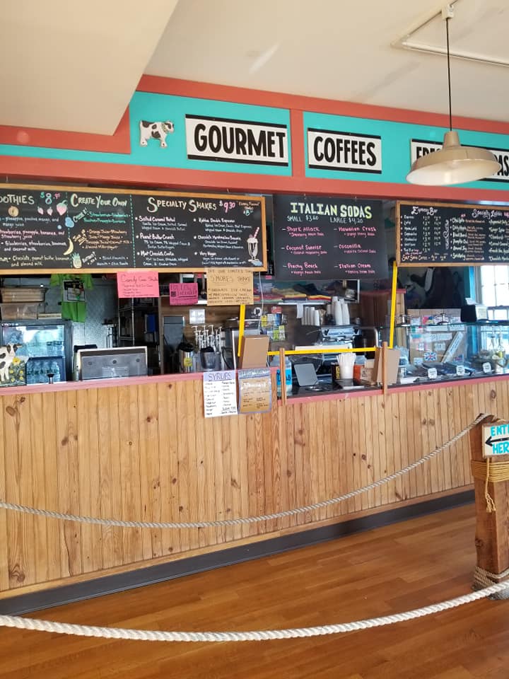 TaylorofCT's tweet image. New soft serve machine at Mystic Drawbridge Ice Cream!