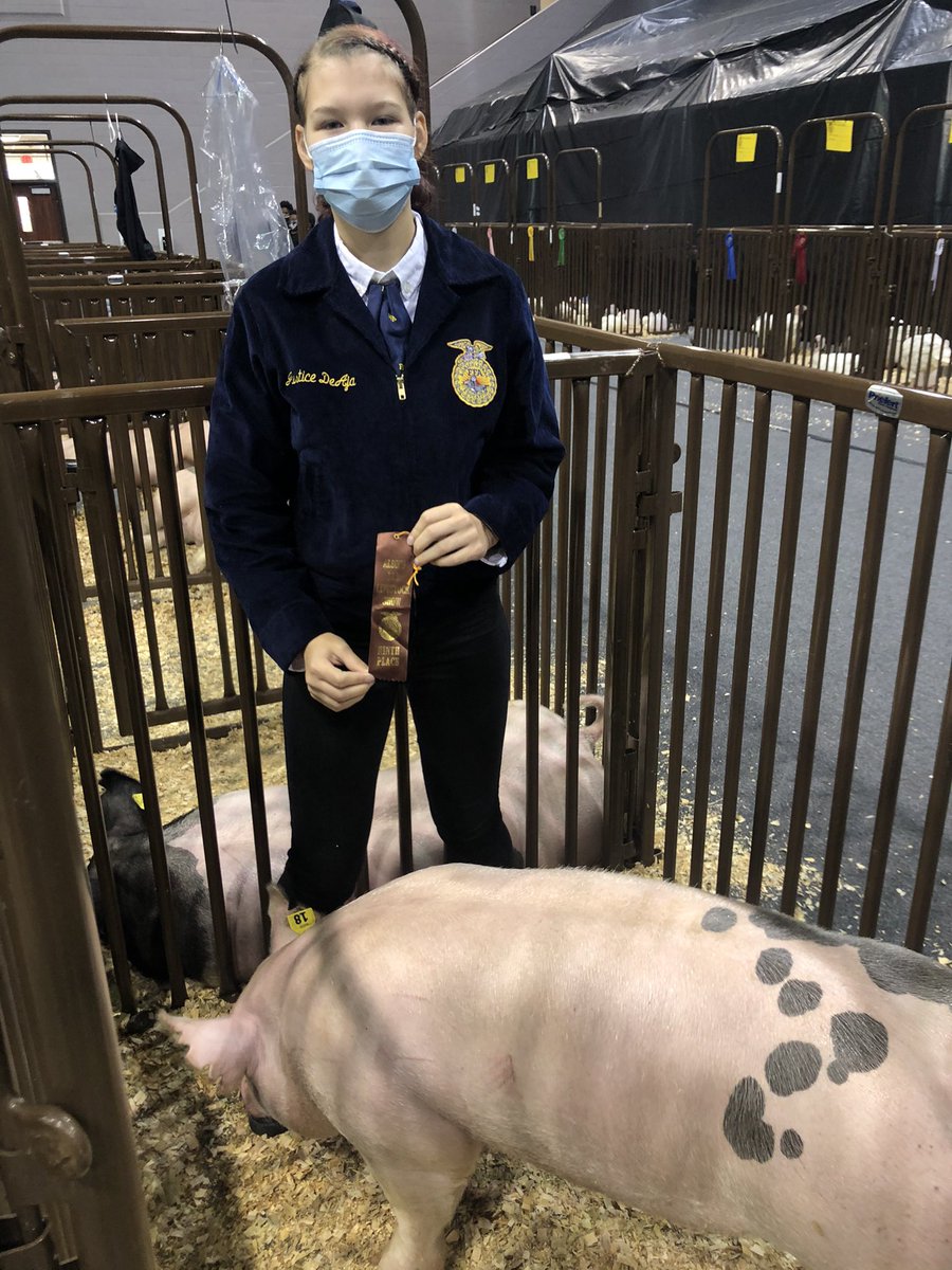 NimitzFFA's tweet photo. Congratulations @alexmratinez for advancing to the @AldineISD Sale of Champions.
We are so proud of all of our Pig competitors today. Way to goooo
#EvolveThrough2020 #AldineAnywhere #4QTRSTRONG @NimitzHS_AISD @AldineCTE https://t.co/0EjUO9oHMi