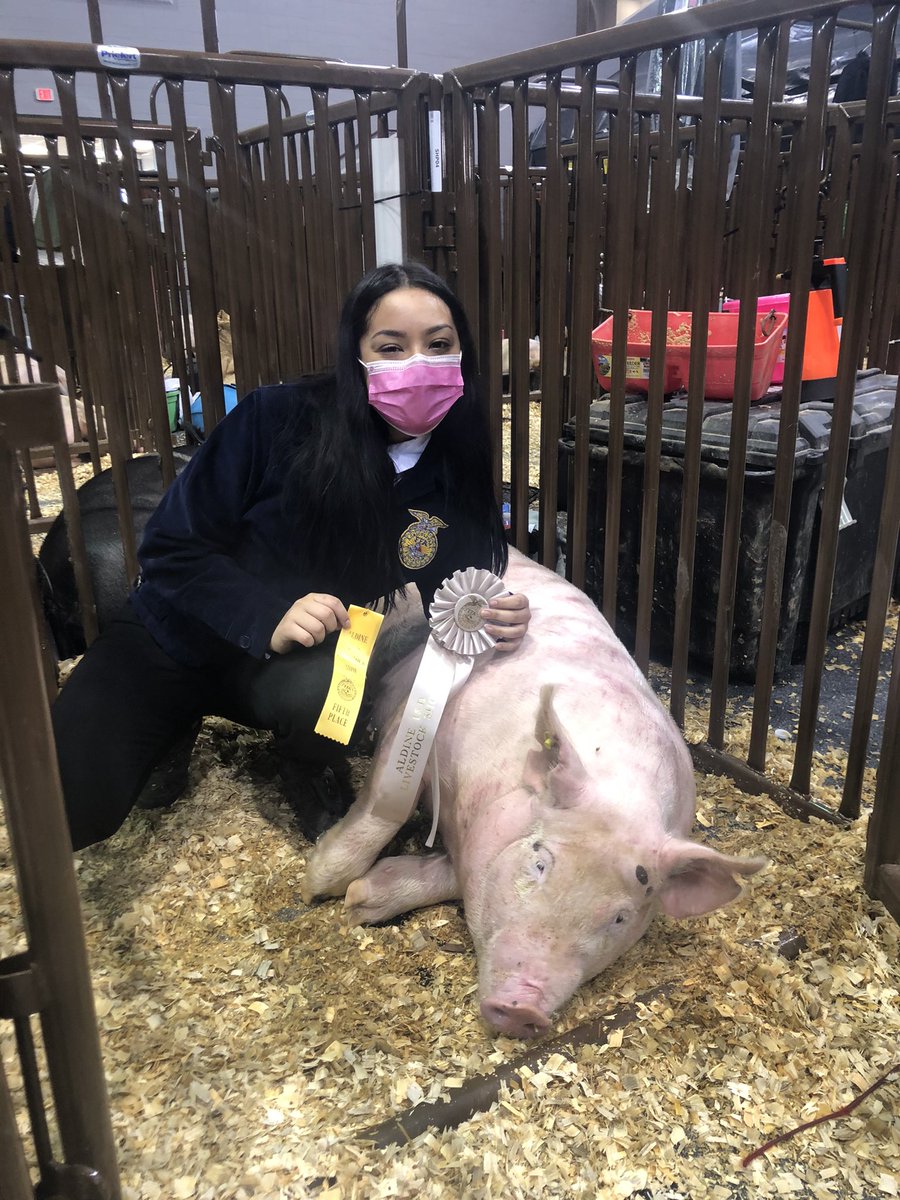 NimitzFFA's tweet photo. Congratulations K’Ven Horn, Christian Concepcion, @juanarjas and @childish_ily for advancing to the @AldineISD Sale of Champions.
#EvolveThrough2020 #AldineAnywhere #4QTRSTRONG @NimitzHS_AISD @AldineCTE @AISDNimitzBand @CougarNimitz https://t.co/E1VtTNzVe5
