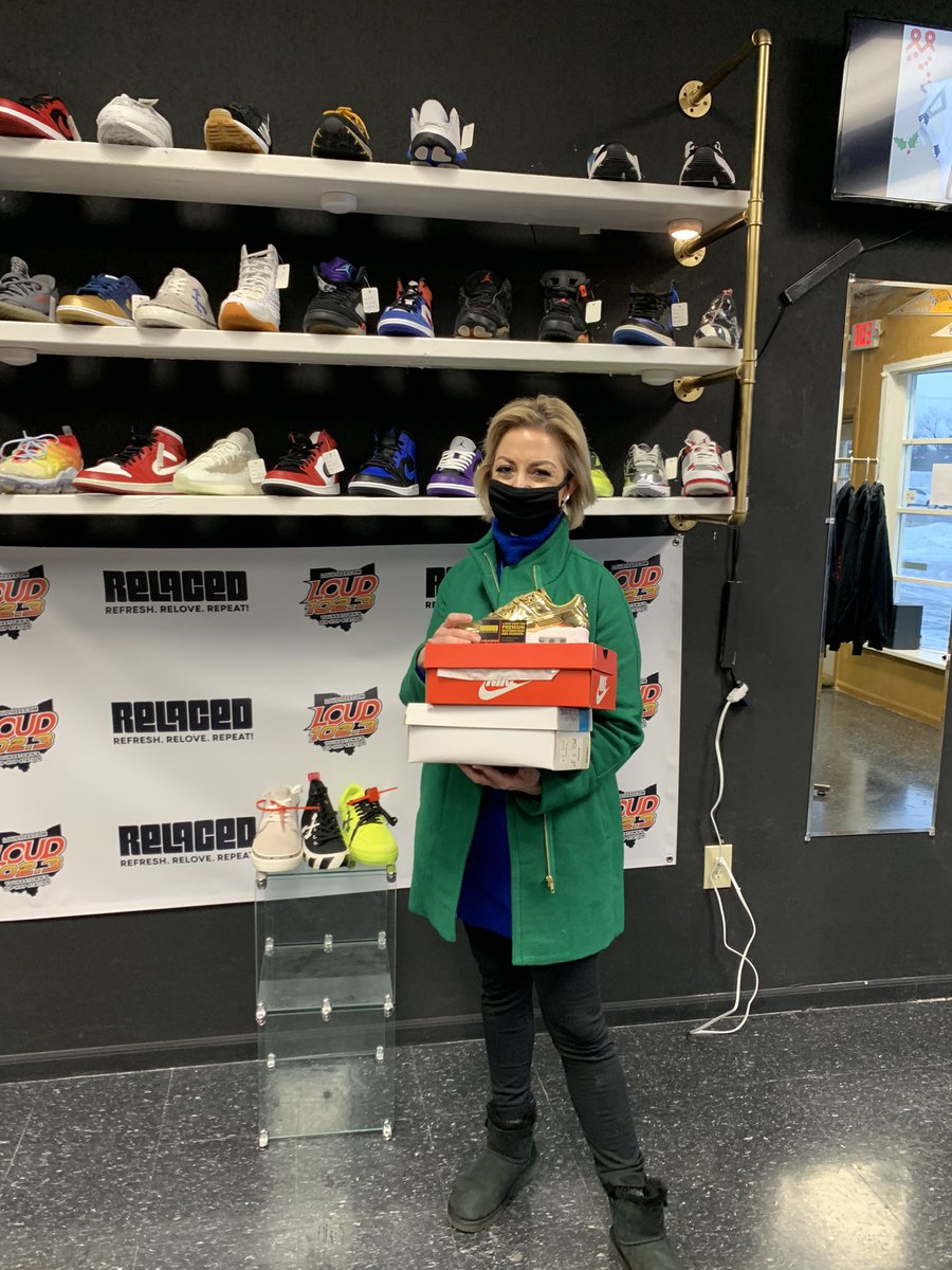 Relaced330's tweet photo. Special thanks to @JennaJordanTV from @SpectrumNews1OH for stopping by Relaced to cover a story and cop some heat! We appreciate everyone’s continued support! #getrelaced https://t.co/7lDzjH56M4