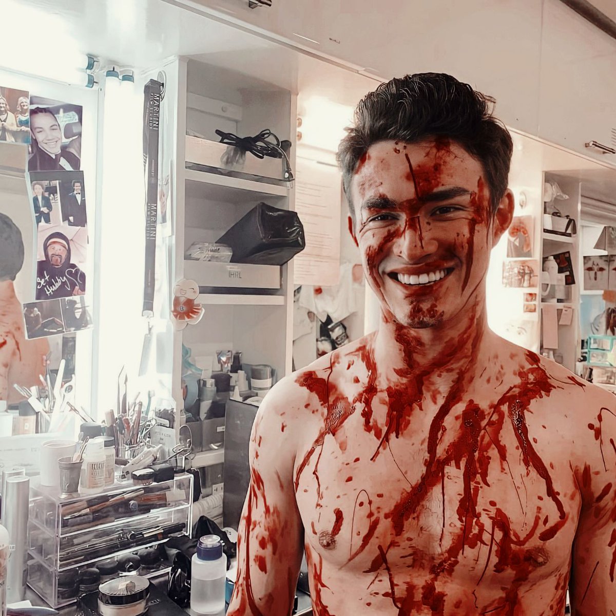 ⠀   ⠀@. 𝗰𝗮𝗹𝘀𝗮𝗹 on instagram.

              blood is just red sweat :)