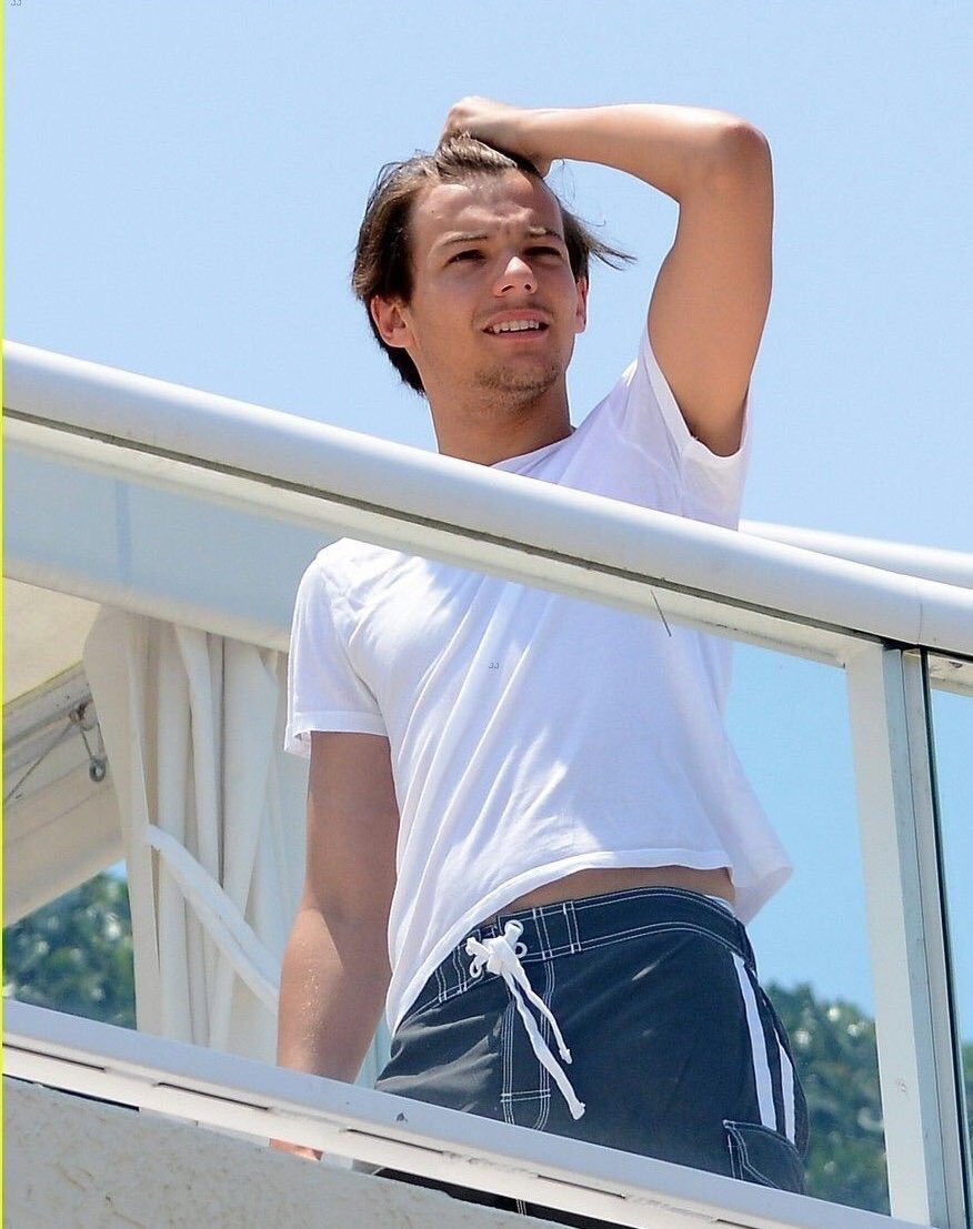 He really said “I’m just gonna destroy every model’s careers by just standing”